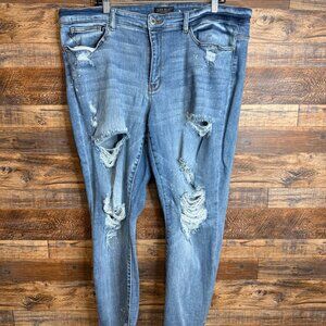 Judy Blue Beach Splash Distressed Boyfriend Jeans 20W - Worn 1X